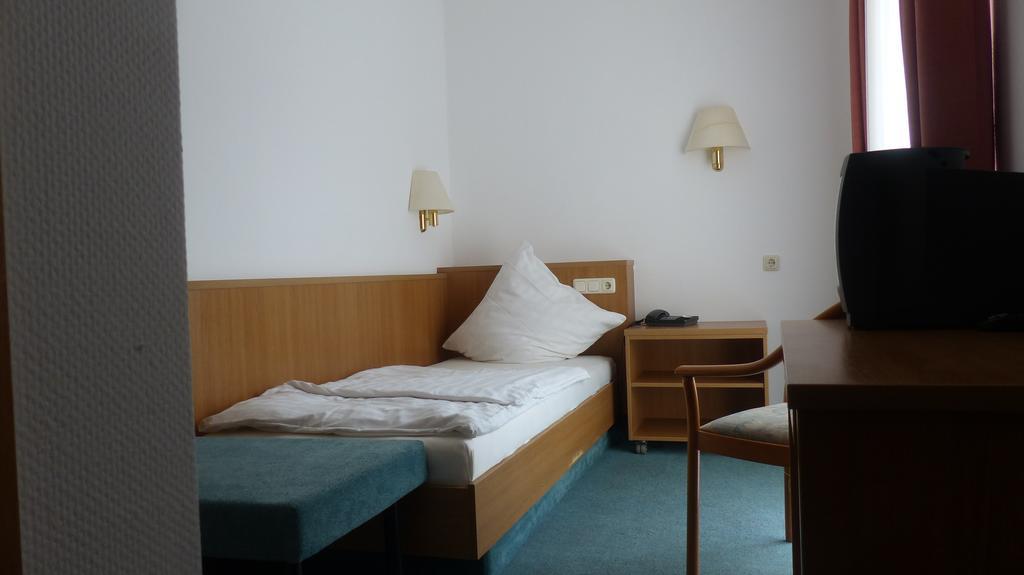 Hotel Restaurant Ortenberger Hof Ortenberg  Kamer foto